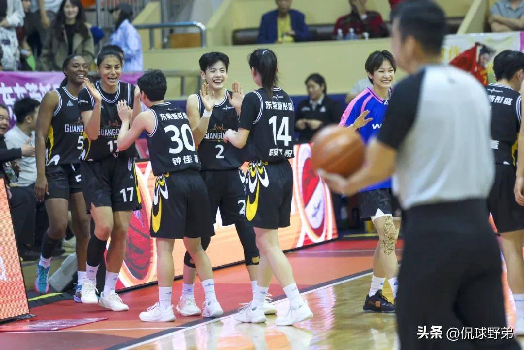 球速网站 -国际比赛日广州队回应争议——CBA季后赛节点到来，更衣室稳定，阵容厚度经受考验的简单介绍